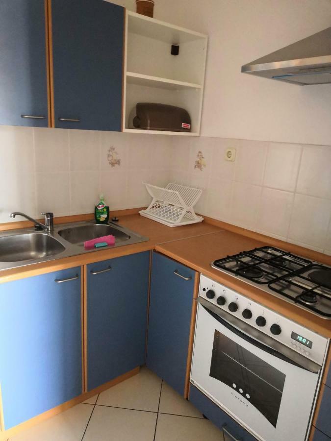 Laura And Nevio Apartments And Rooms Cres Bagian luar foto